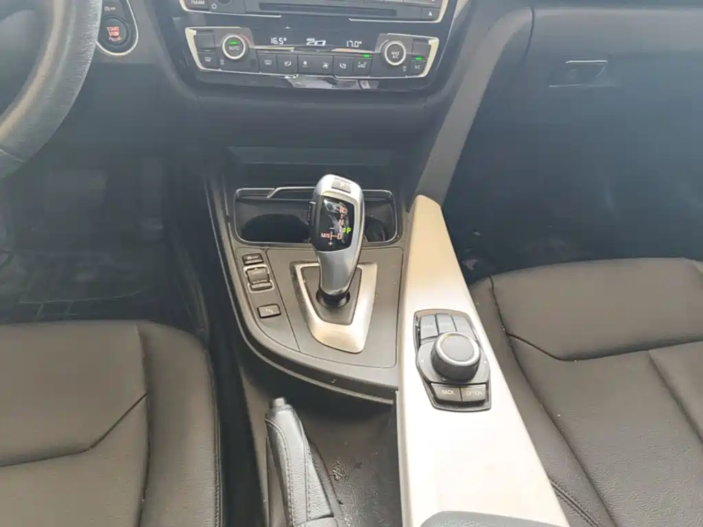 BMW 3 Series GT 2017 — фото 14
