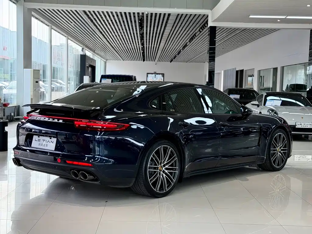 Porsche Panamera 2019 — фото 4