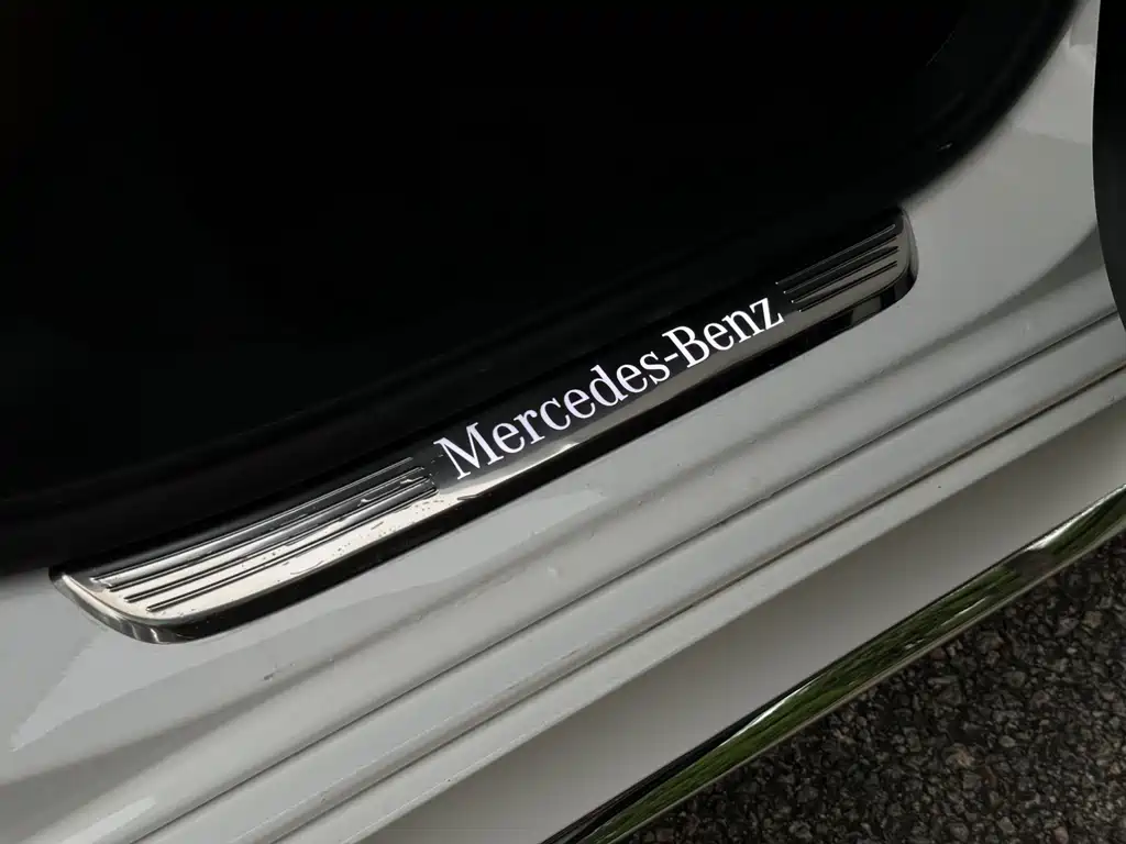 Mercedes-Benz E-Class 2019 — фото 21