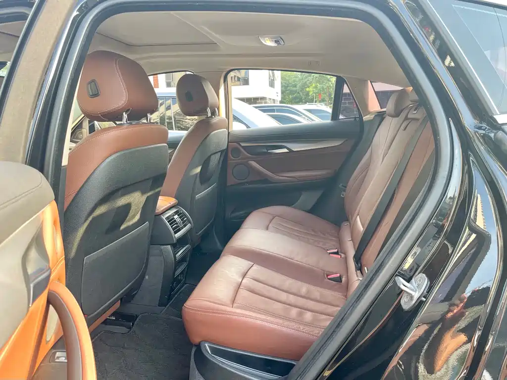 BMW X6 2018 — фото 18