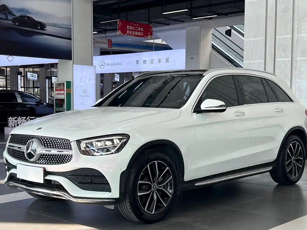 Mercedes-Benz GLC 2022 — фото 1