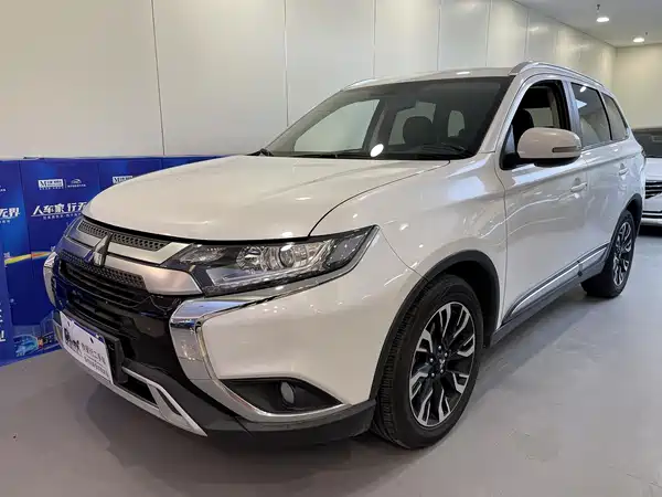 Mitsubishi Outlander 2021