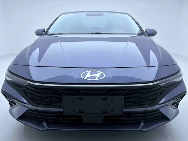 Hyundai Elantra 2023