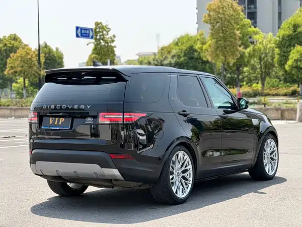 Land Rover Discovery 2018
