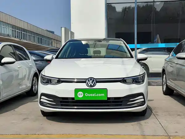 Volkswagen Golf 2024