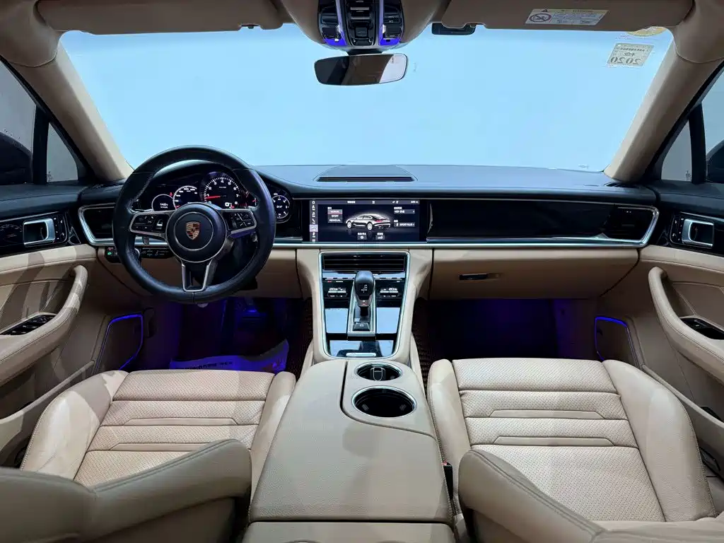 Porsche Panamera 2018 — фото 13