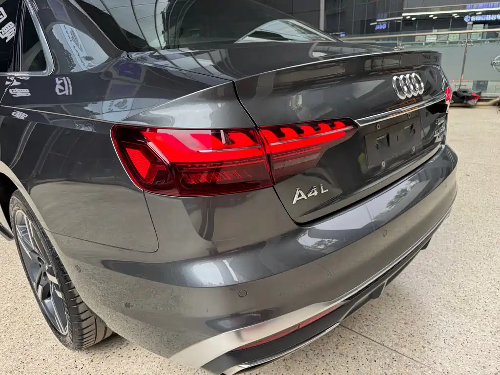 Audi A4L 2020 — фото 14