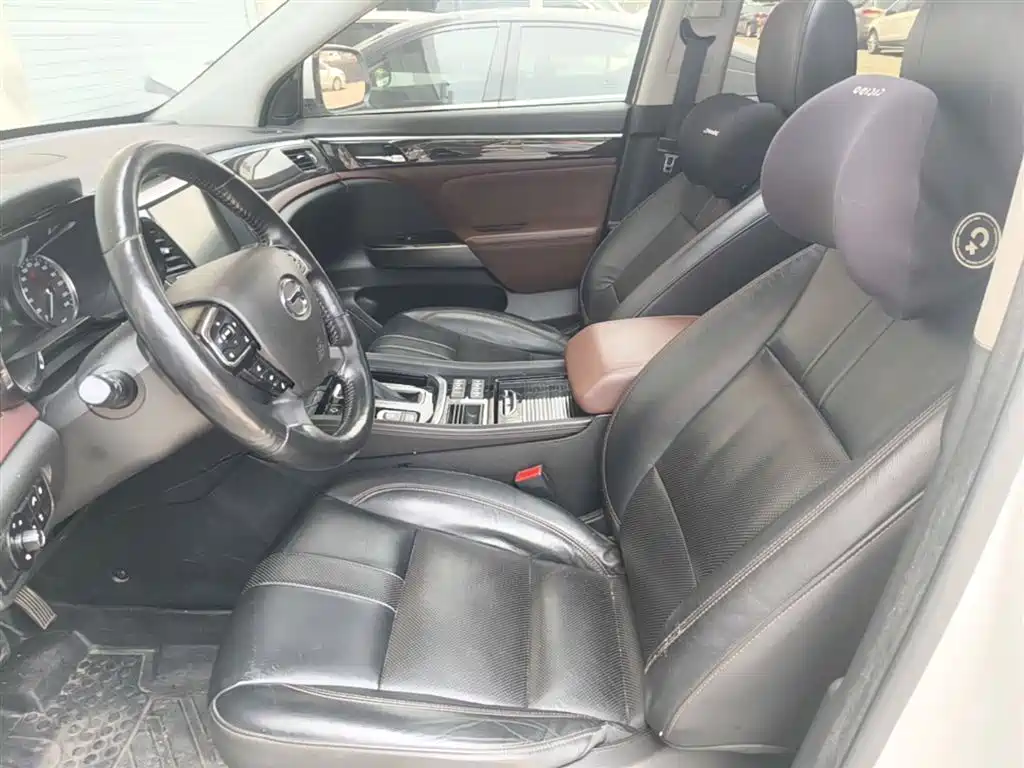 GAC Motor Trumpchi GS8 2018 — фото 15