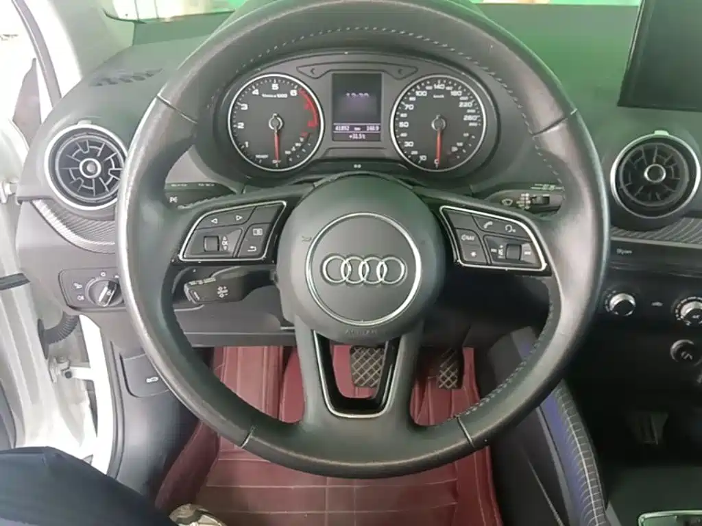 Audi Q2L 2018