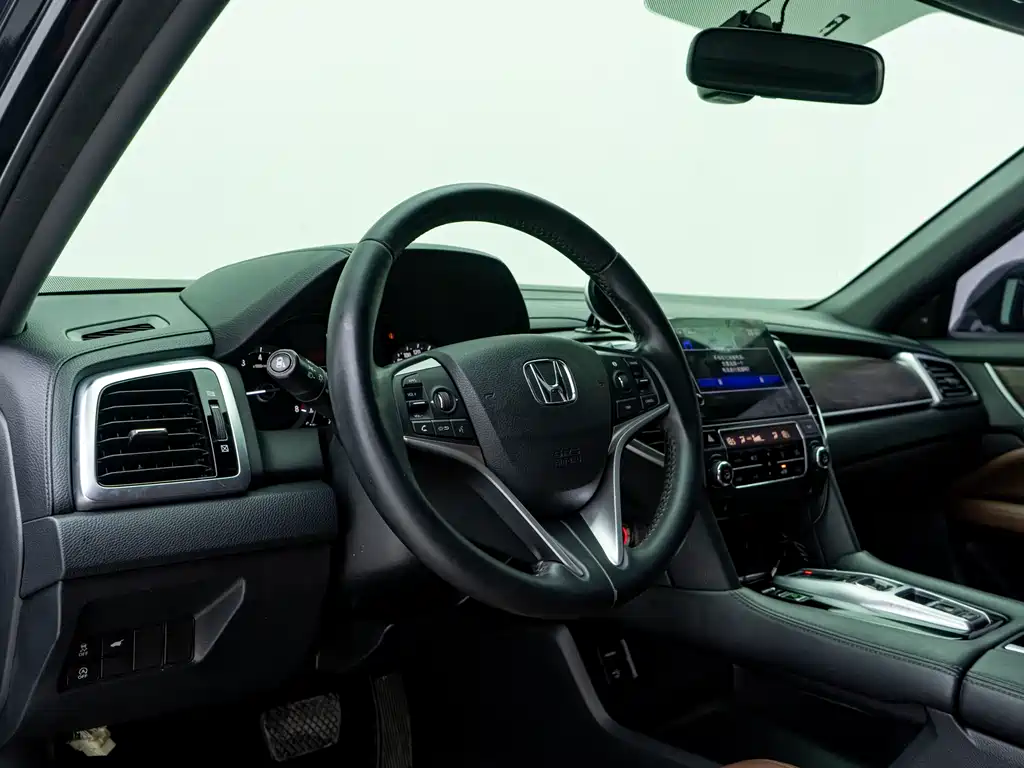 Honda UR-V 2017 — фото 8