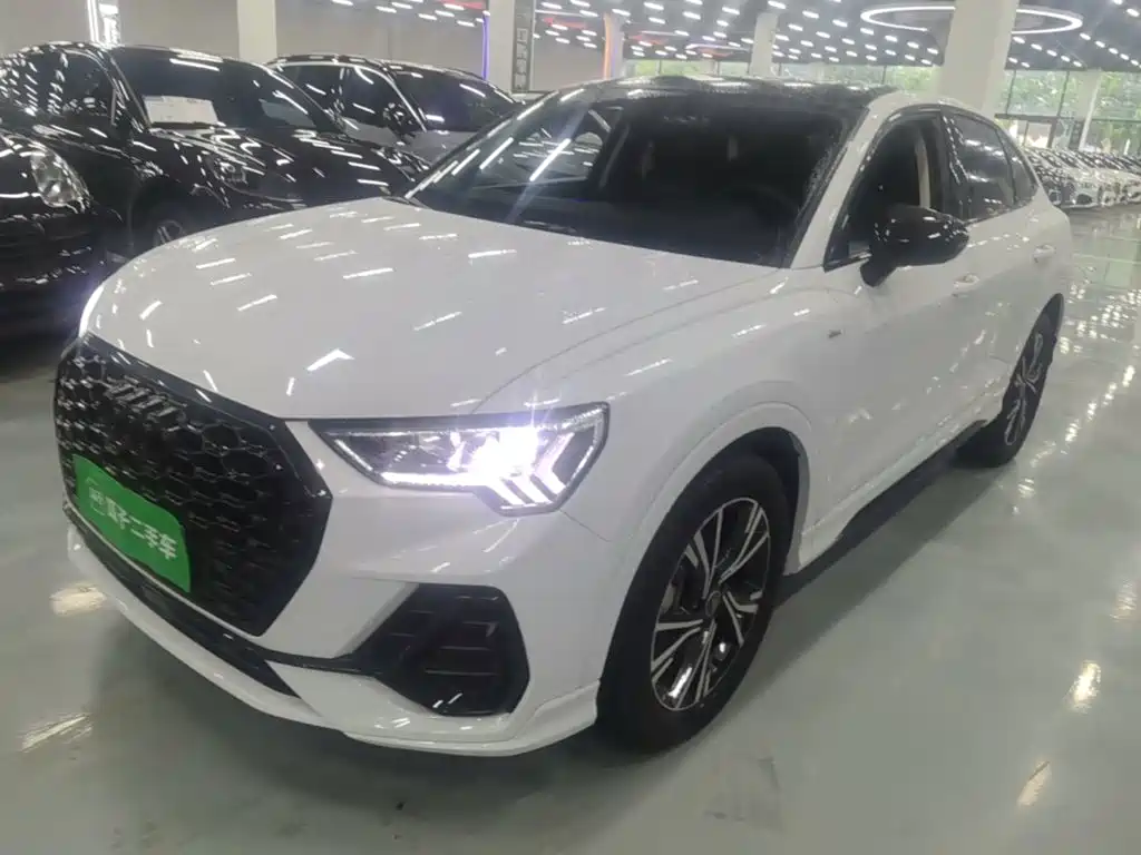 Audi Q3 Sportback 2023 — фото 2