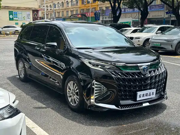 Toyota Sienna 2022