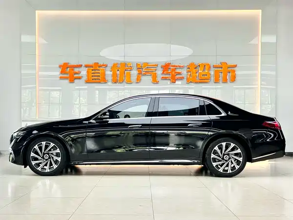 Mercedes-Benz E-Class 2024