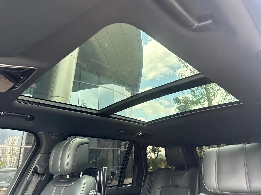 Land Rover Range Rover 2019 — фото 10