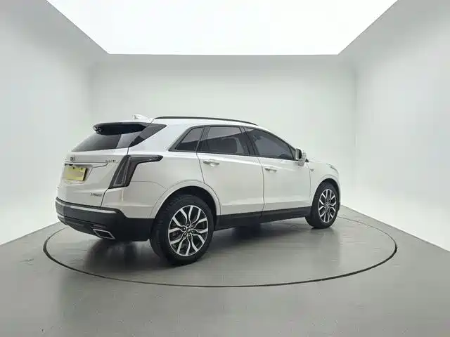 Cadillac XT5 2023 — фото 4