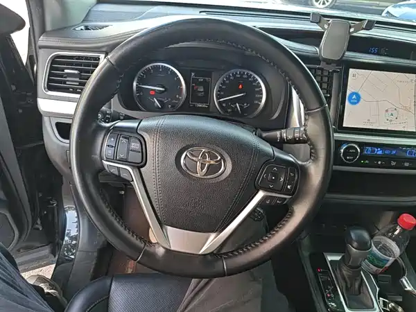Toyota Highlander 2021