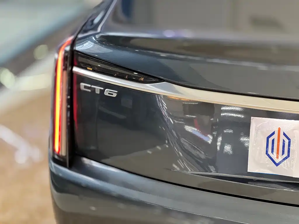 Cadillac CT6 2025 — фото 16