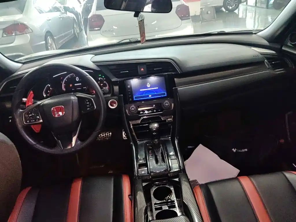 Honda Civic 2020 — фото 10