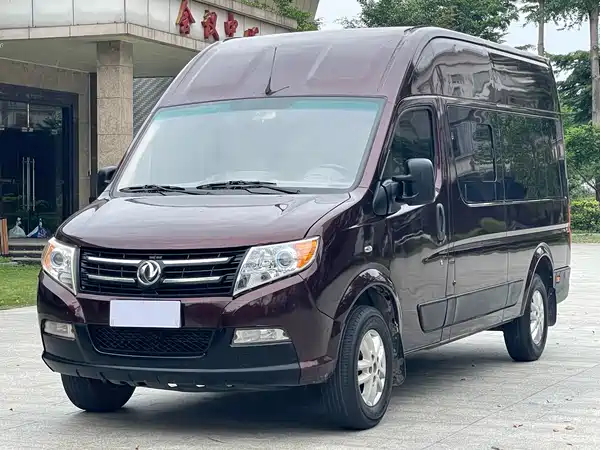 Dongfeng Yufeng 2015
