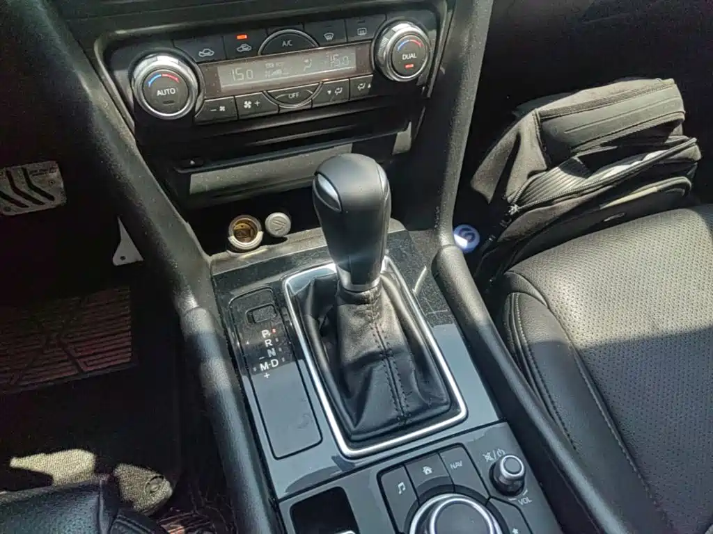 Mazda 3 Angkesela 2017 — фото 14