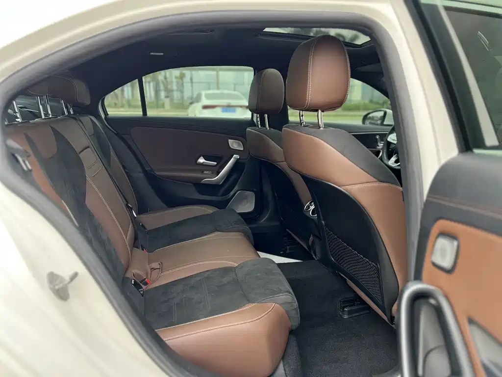 Mercedes-Benz A-Class 2020 — фото 11