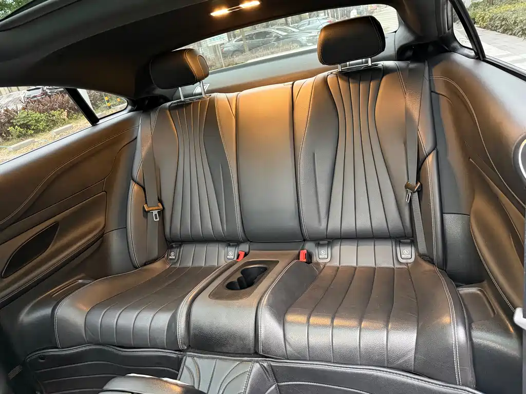 Mercedes-Benz E-Class 2023 — фото 6