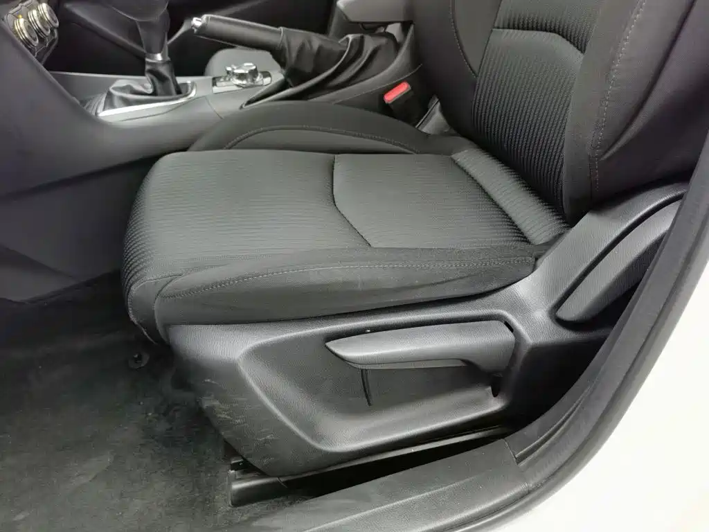 Mazda 3 Axela 2015 — фото 20