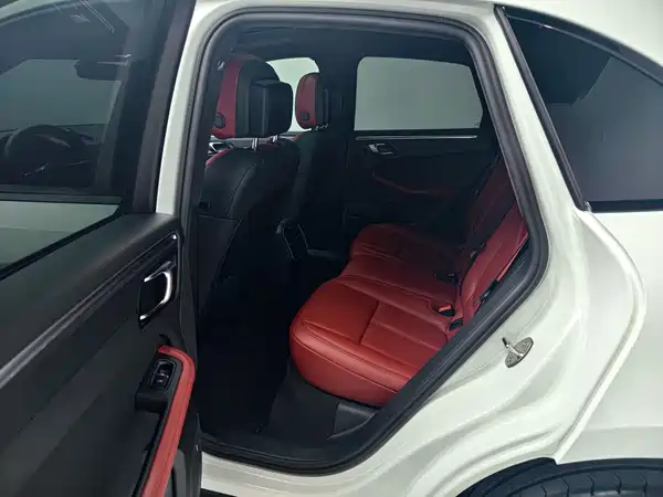 Porsche Macan 2022