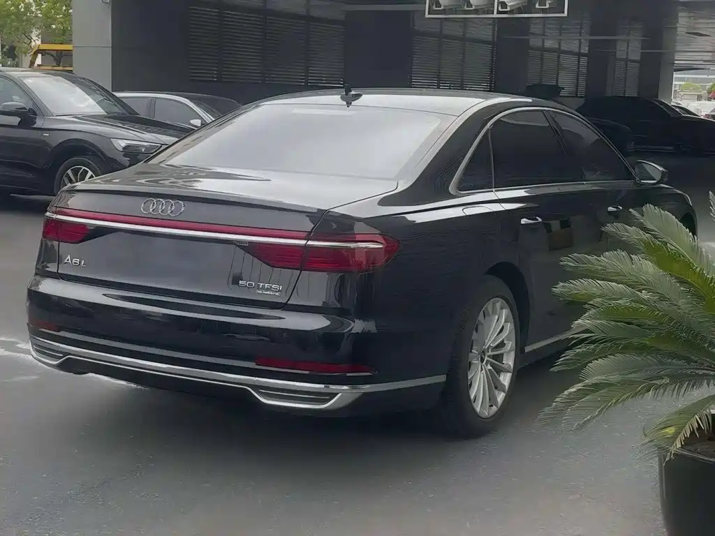 Audi A8 2021