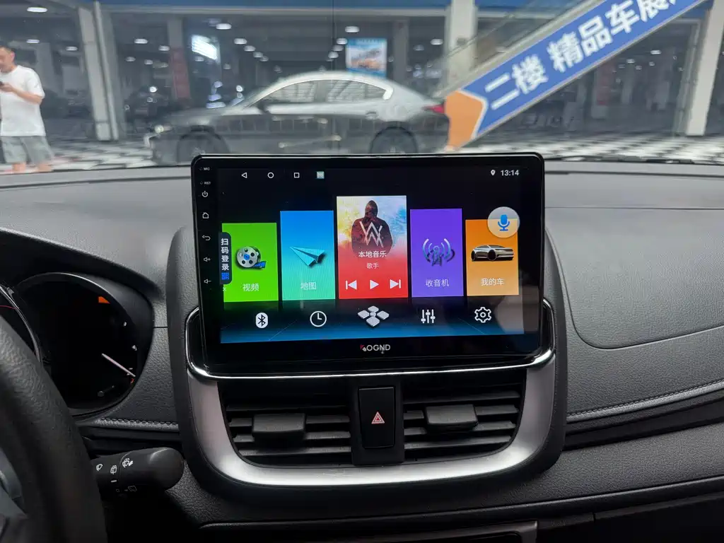 Toyota Yaris L 2022 — фото 14