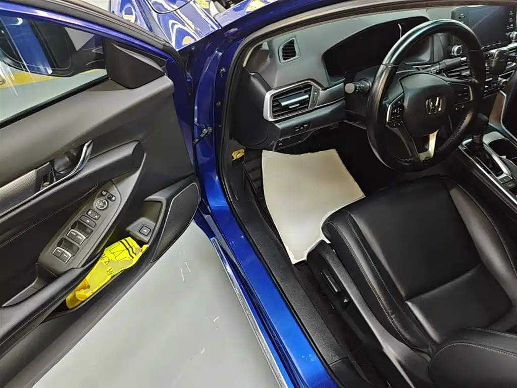 Honda Accord 2019 — фото 16