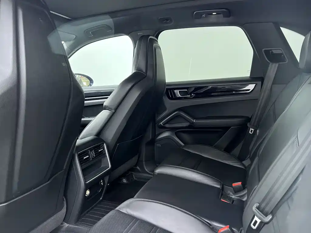 Porsche Cayenne 2020 — фото 10