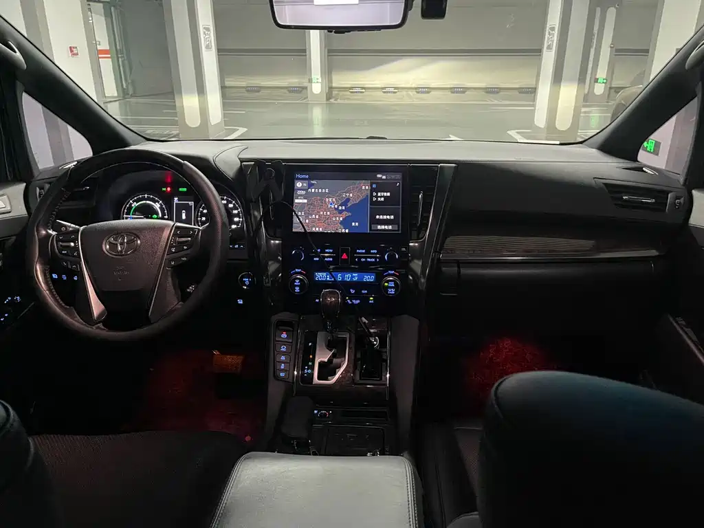 Toyota Alphard 2020 — фото 24