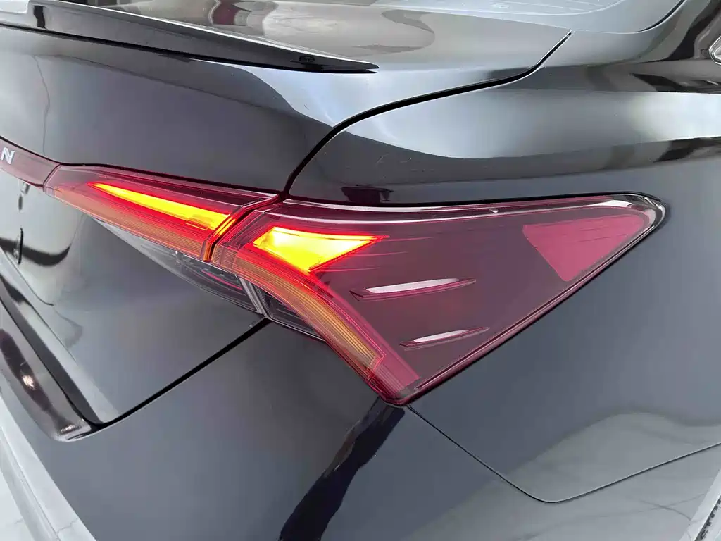 Toyota Avalon 2022 — фото 12