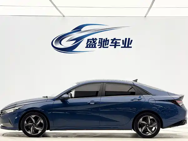 Hyundai Elantra 2023