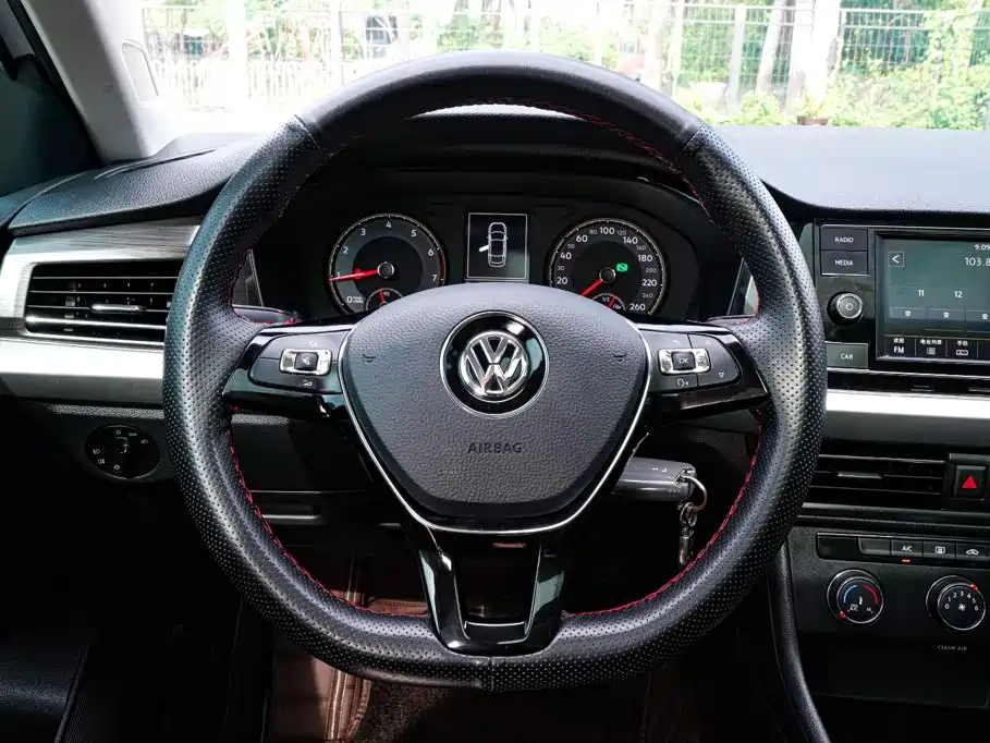 Volkswagen Lavida 2020 — фото 10