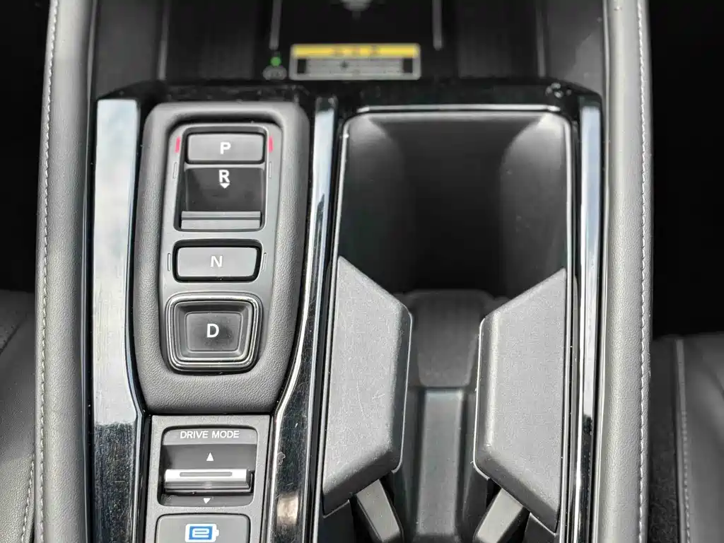 Honda Accord New Energy 2023 — фото 11