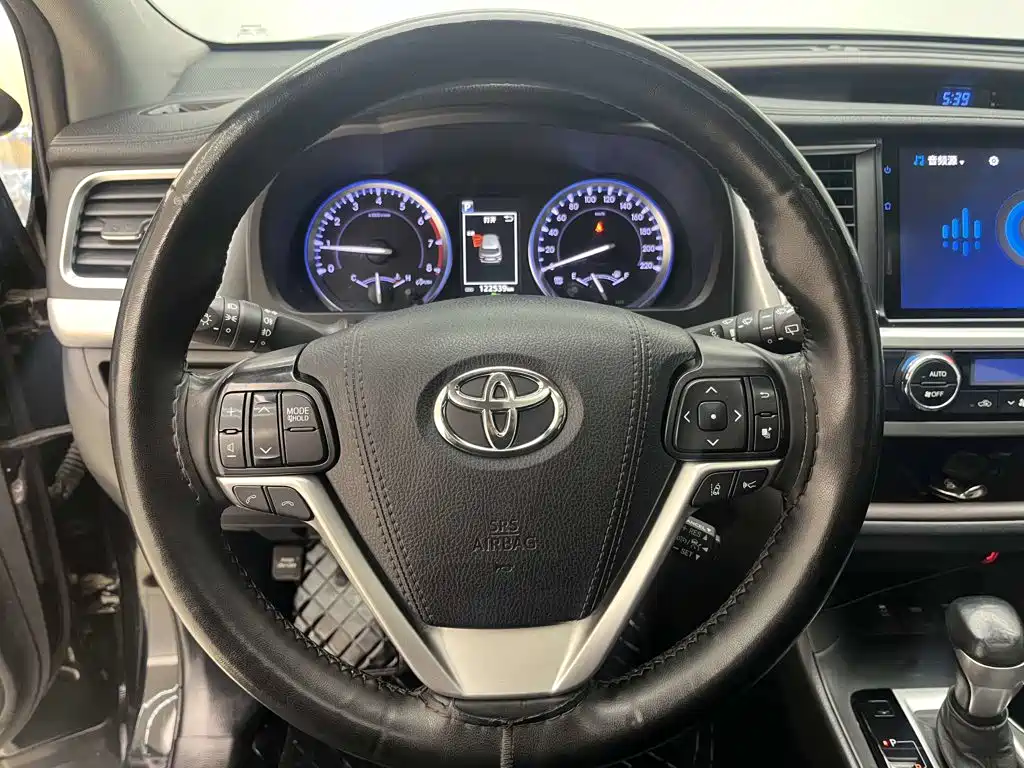Toyota Highlander 2021 — фото 11