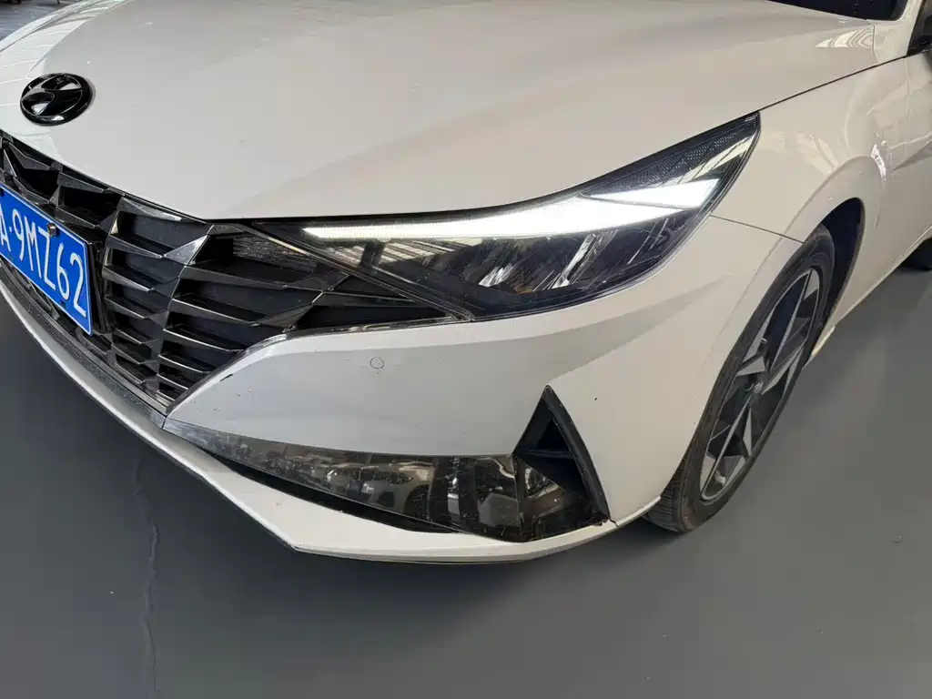 Hyundai Elantra 2021