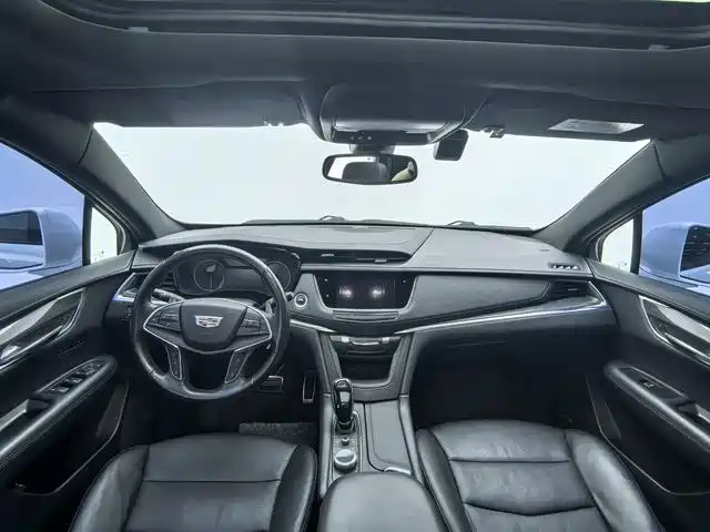 Cadillac XT5 2023 — фото 9