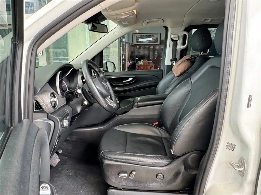 Mercedes-Benz V-Class 2019 — фото 6