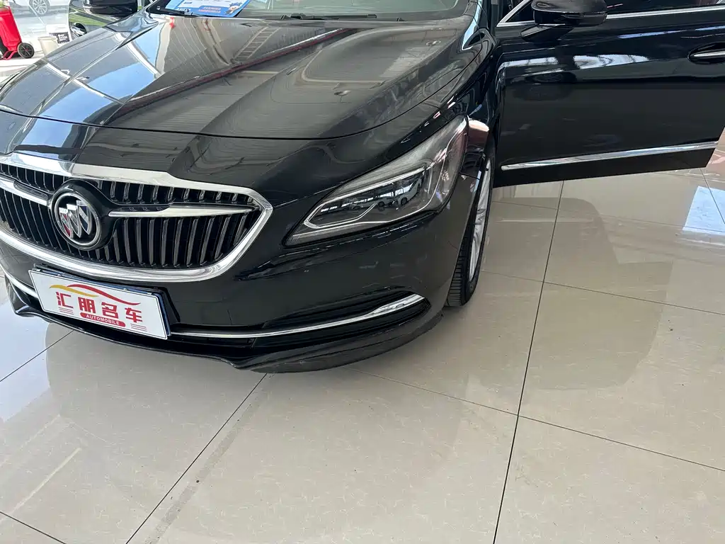 Buick LaCrosse 2019 — фото 17