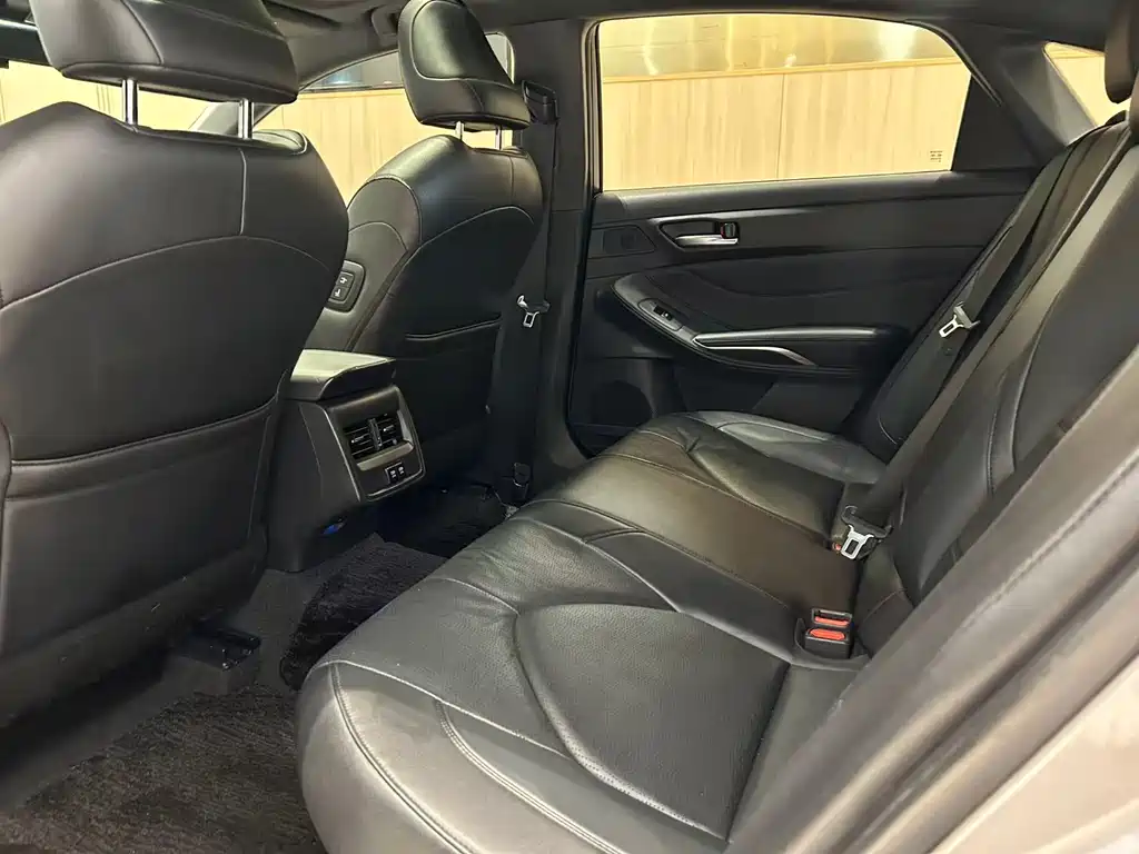 Toyota Avalon 2019 — фото 11