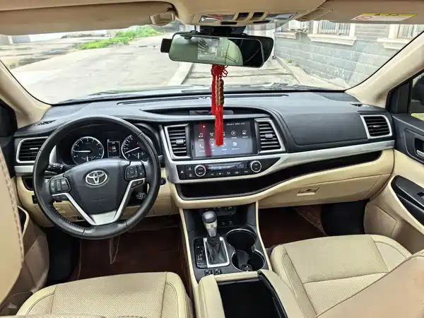 Toyota Highlander 2021