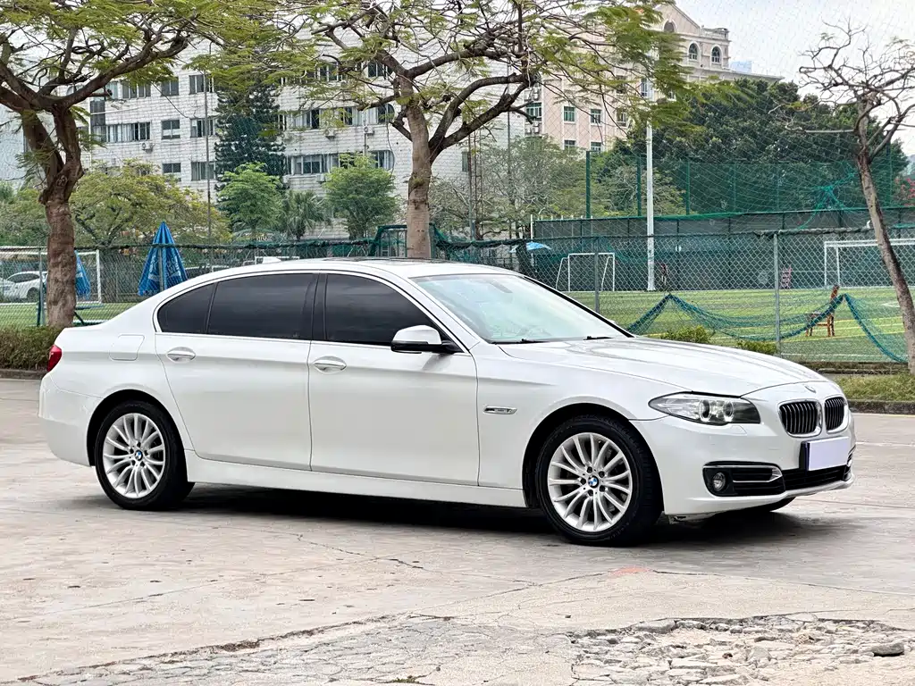 BMW 5 Series 2016