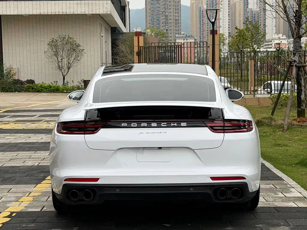 Porsche Panamera 2018 — фото 5