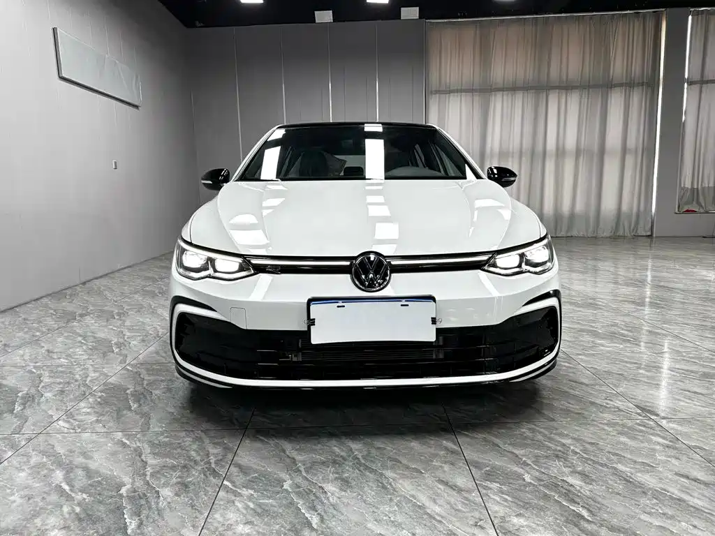 Volkswagen Golf 2023