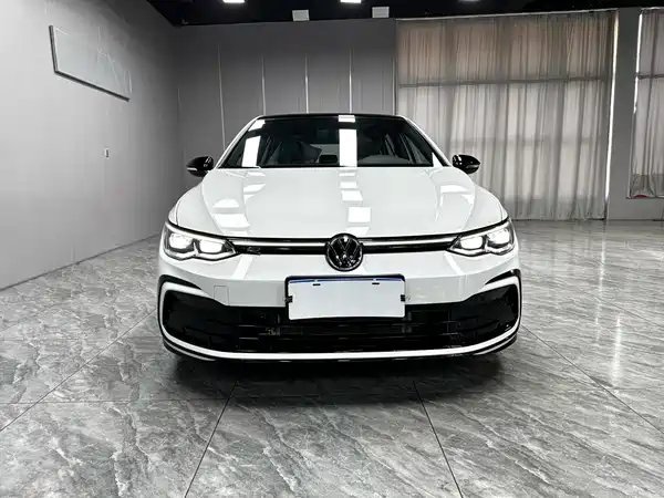 Volkswagen Golf 2023