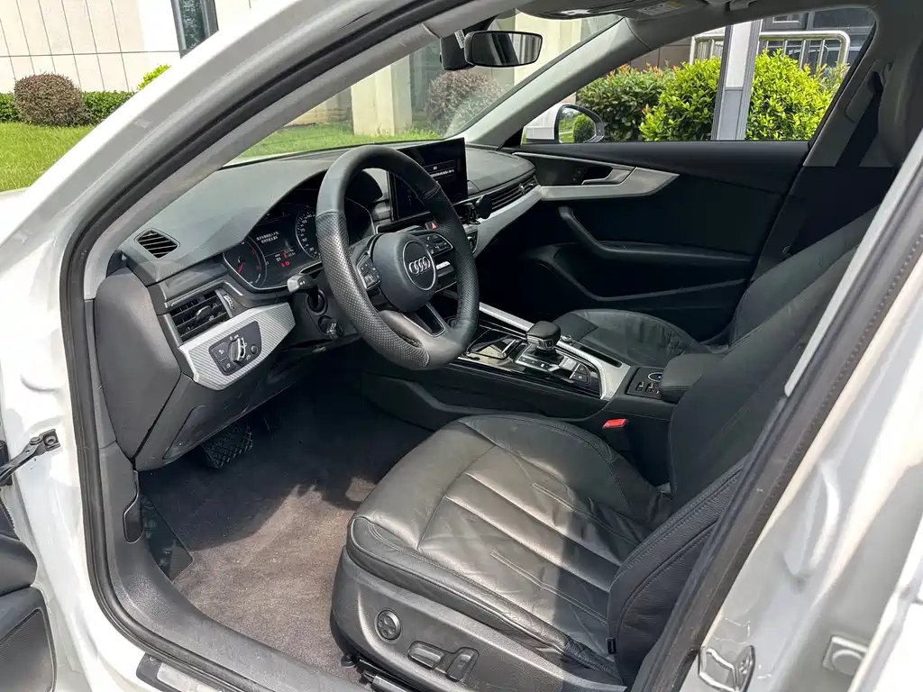 Audi A4L 2017