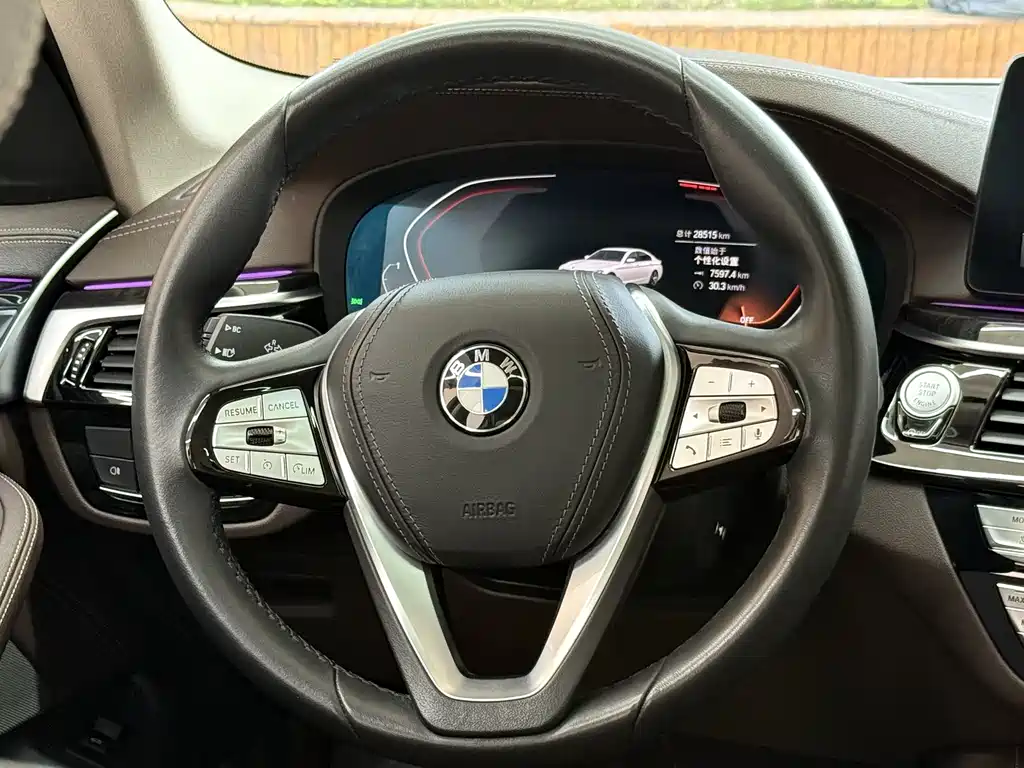 BMW 5 Series 2023 — фото 14